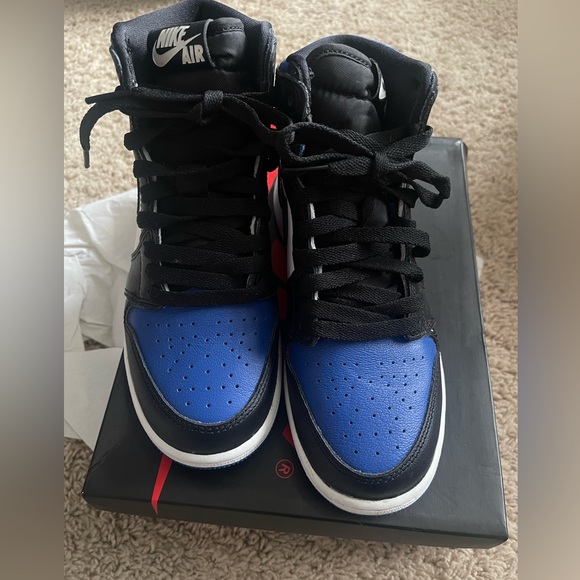 Jordan 1 Retro Royal Toe GS - Picture 2 of 7